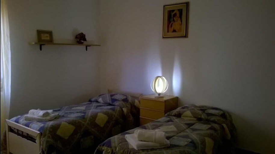 Bedroom 3, B&B Argentiera 12, Cagliari