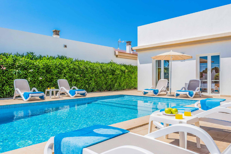 Others 5, Villa Sonia, Baleares