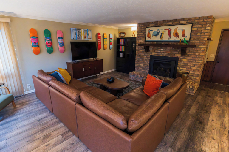 Living area 5, The Cunningham, Saline