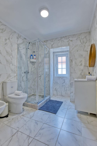 Bathroom 4, Cozy city center, Lisbon