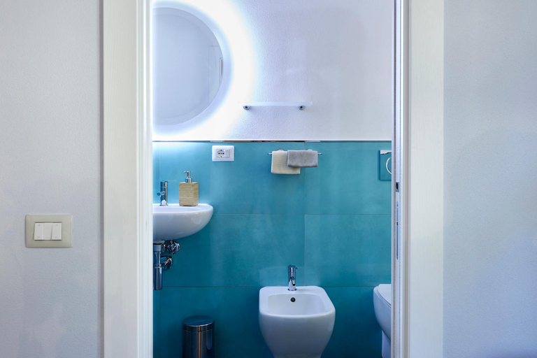Bathroom 2, La Camelia Bianca B&B, La Spezia