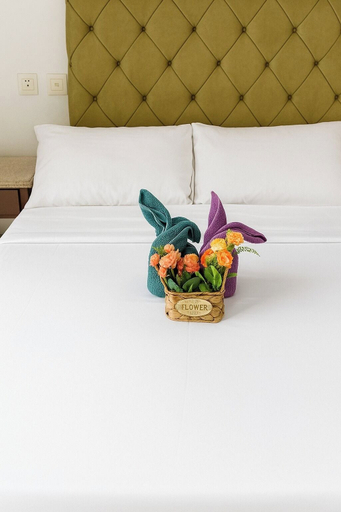 Room 2, Lot8 Condo 1bedroom with balcony, Cebu City