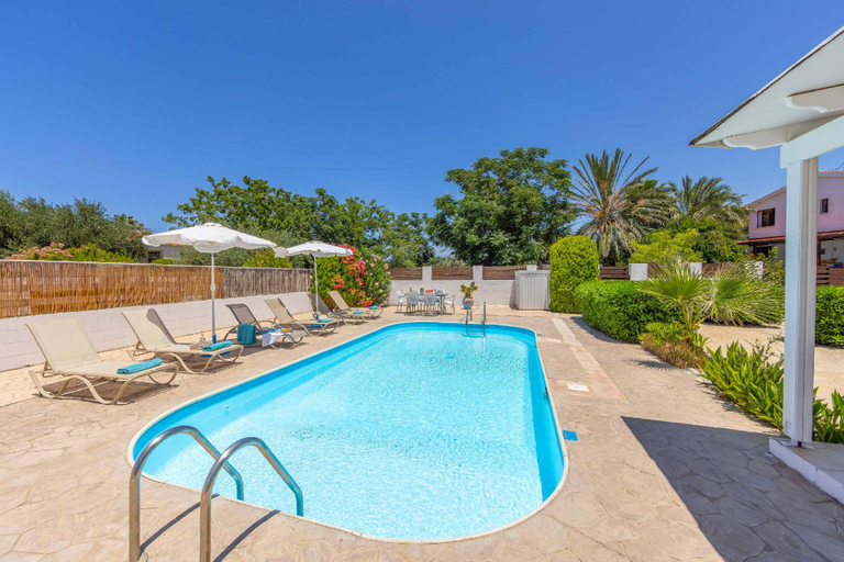 5, Villa Anatoli