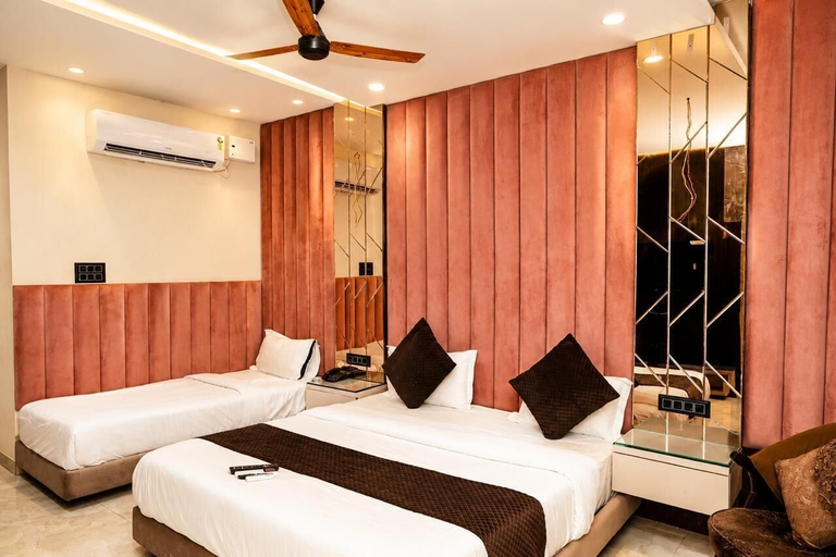 Room 4, Shiv Resort & Palace, Shivpuri