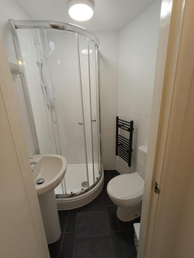 Bathroom 4, Sea Breeze, Bournemouth