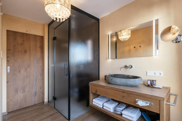 Bathroom 2, Aparthotel Viktorias Home, Kufstein