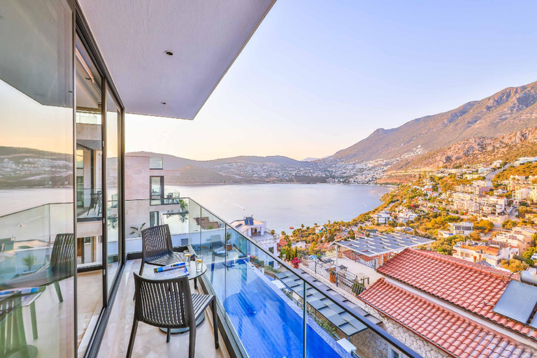 Others 4, Villa Bank Two, Kaş
