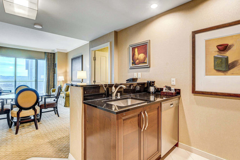 Interior 3, MGM 1BR With Pool & Top Golf View, Balcony 20602, Clark