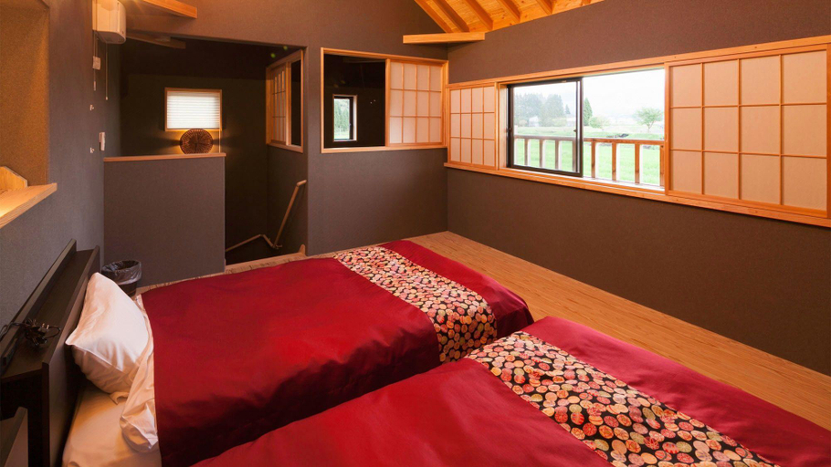 Bedroom 4, Takanosho, Aso