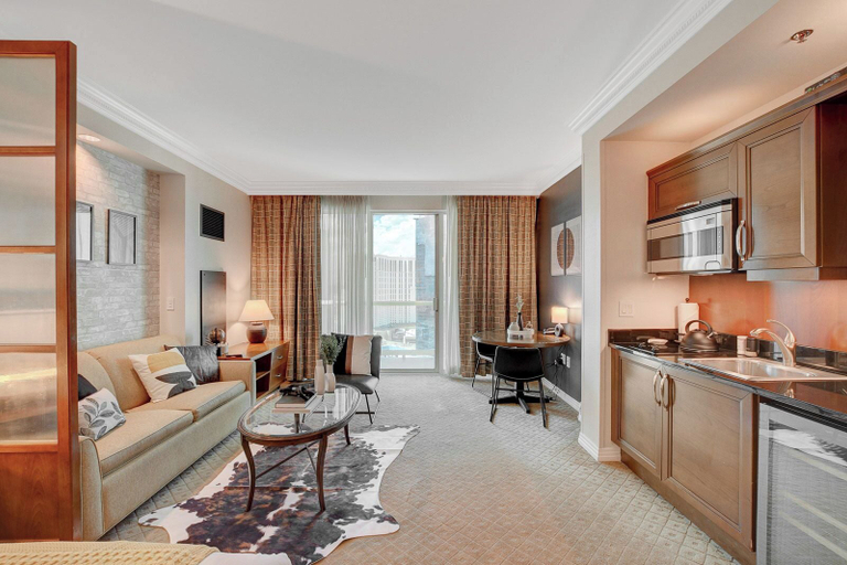 Living area 2, Remodeled MGM Signature Suite High FLR, Clark