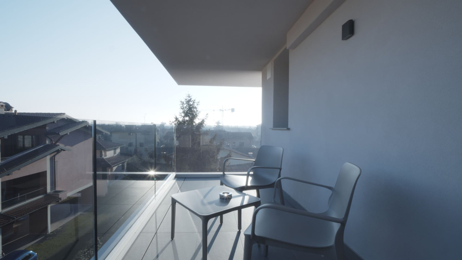 Others 4, Hotel Cristal, Brescia