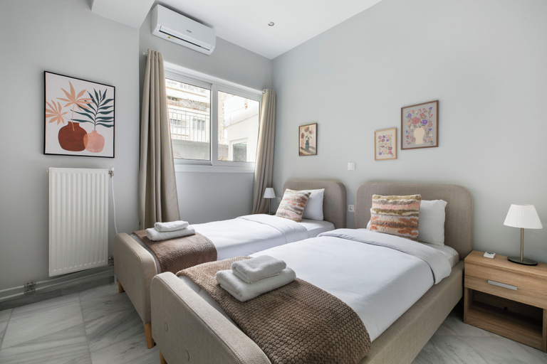 Room 2, Kolonaki Cocoon - 2-BR Stylish Apt with Backyard in Kolonaki, Attica