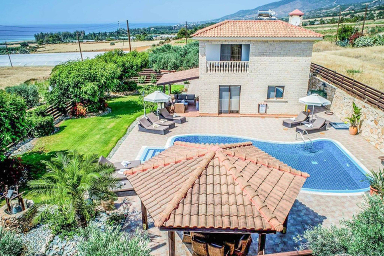 Others 3, Villa Nikos Argaka