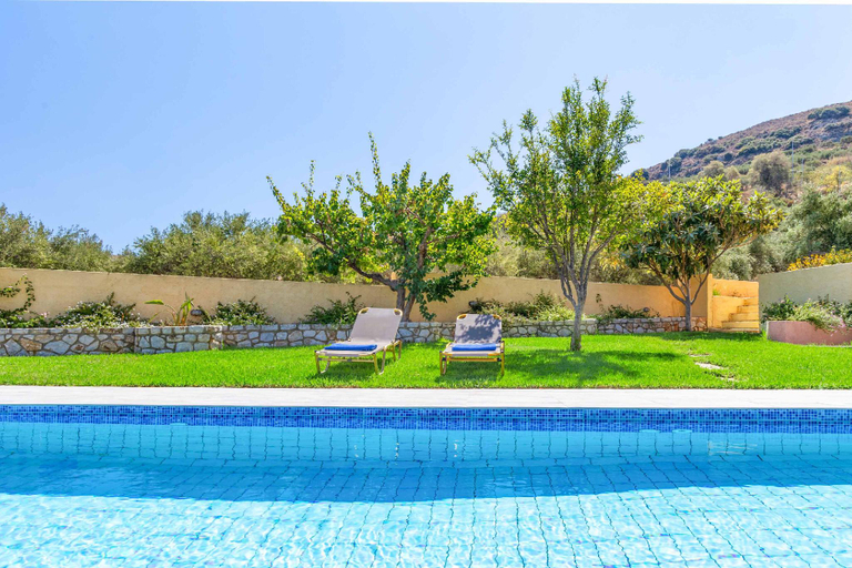 Others 4, Villa Koule, Crete