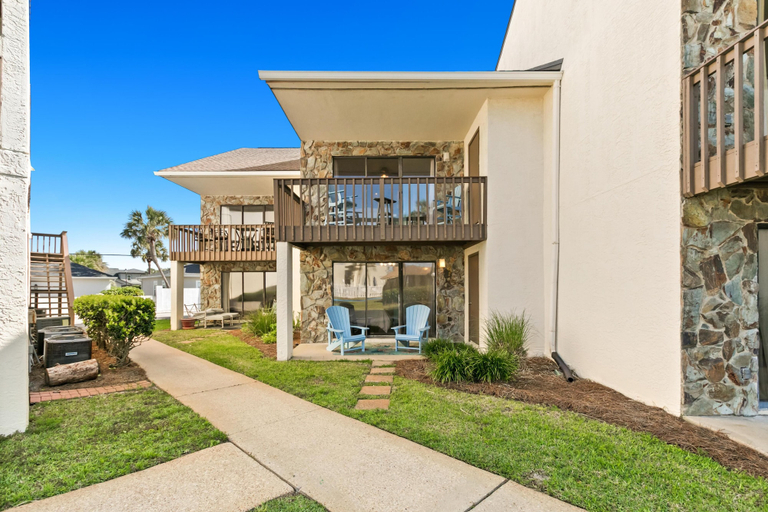 Exterior 2, Blue Surf 8, Walton