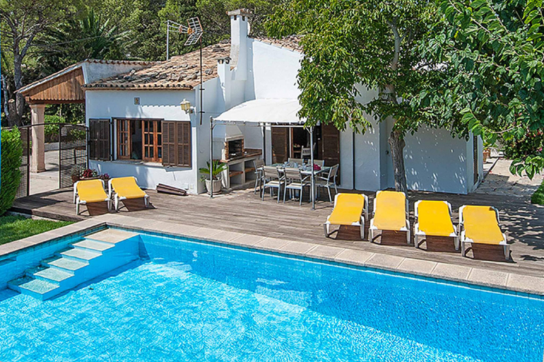 Others 2, Villa Provenza, Baleares