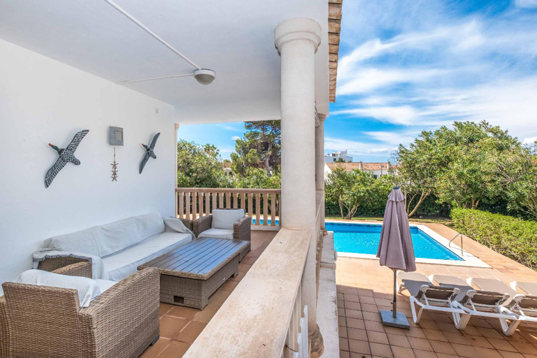 Others 5, Villa Alaris, Baleares