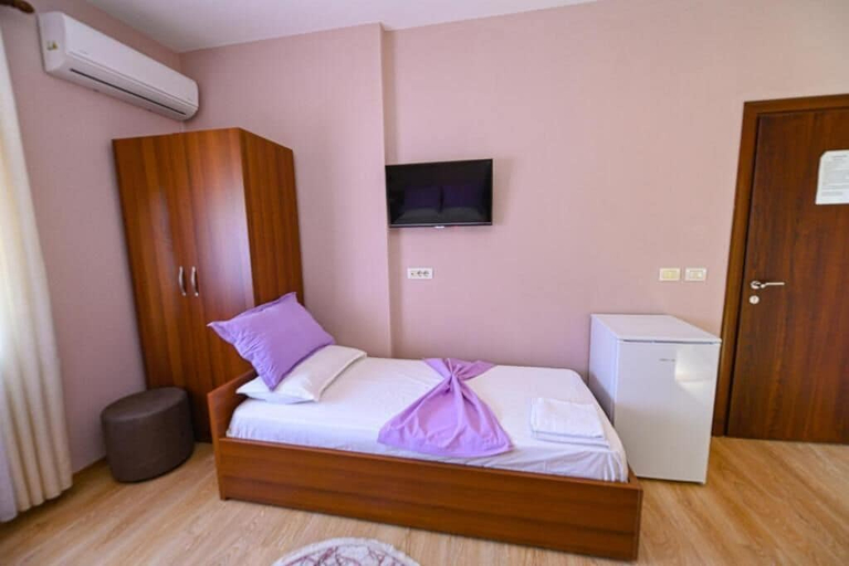 Others 5, Hotel Epoka, Shkodrës