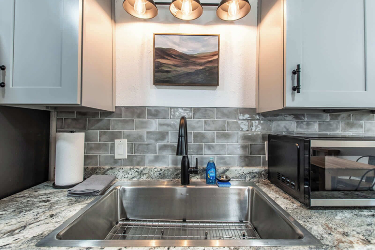 Private kitchen 3, Serenity Suites C, Nueces