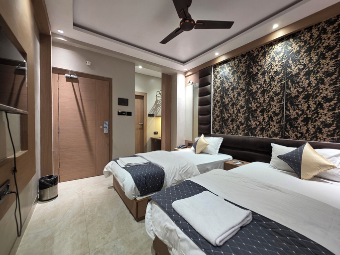 Room 4, The Bay Suites - NIS, North 24 Parganas