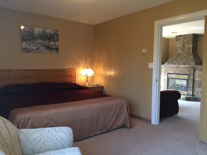 Bedroom 3, Western Budget Whitecourt 1 & 2, Division No. 13