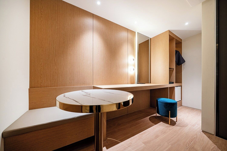 Room 4, Hotel Code Cheonho, Gangdong