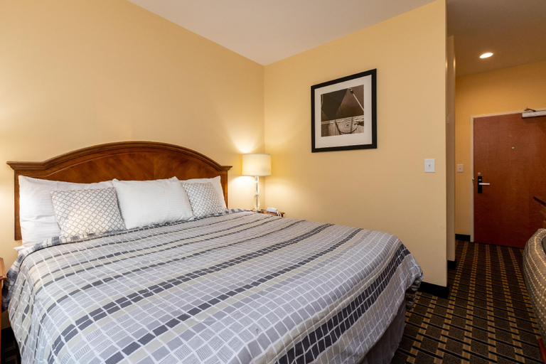 Bedroom 4, Mt. Rose Hotel, Cumberland