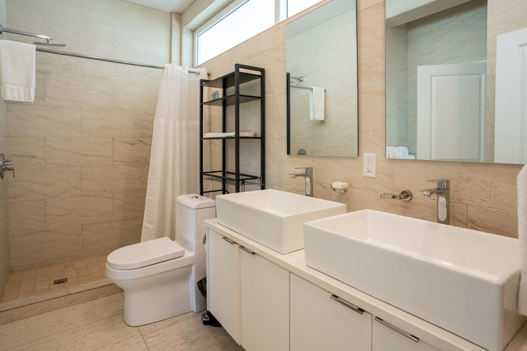 Bathroom 3, Belmont Villas