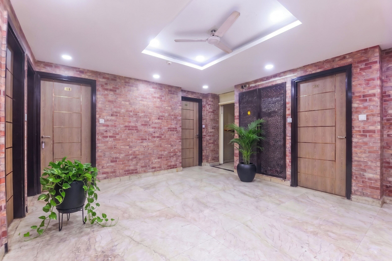 Lobby 2, Hotel om international, Delhi
