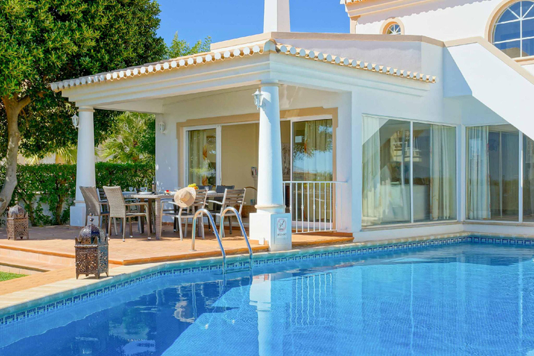 Others 4, Villa Adele, Albufeira