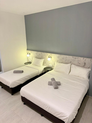 Shower, FAT MOM ROOM & STAY, Langkawi