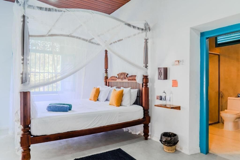 Room 2, Lake House by Unrushed, Habaraduwa