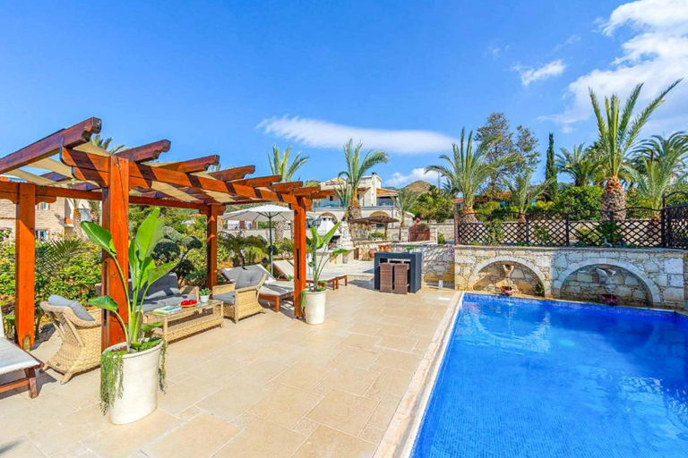 Others 2, Petrides Villa
