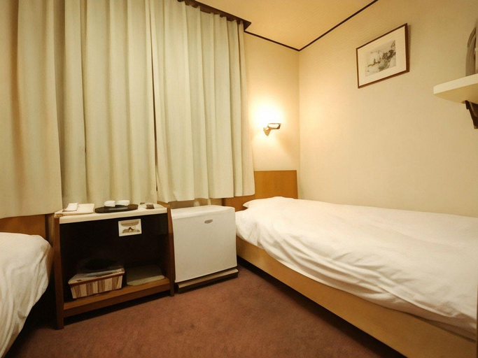 Bedroom 2, Business Hotel Miyukisou, Nagasaki