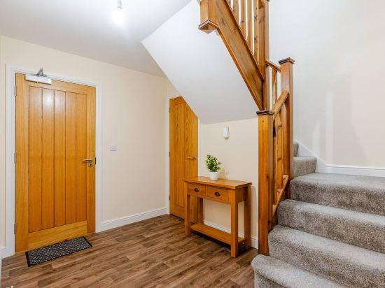 2, Cosy Modern Flat, Cockermouth, Sleeps 4, Cumbria