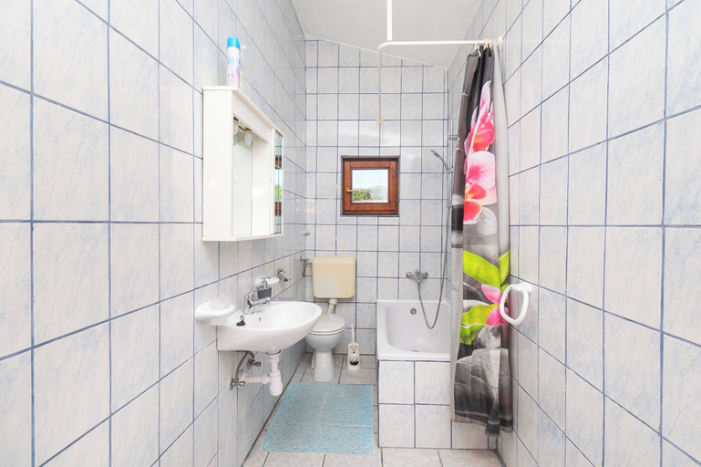 Bathroom 3, Apartments Sinisa, Rogoznica