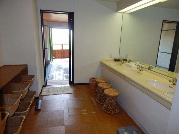 Bathroom, Hotel Minami-Kaikisen, Itō
