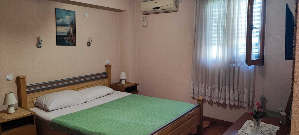 Room 4, Tetka Apartments