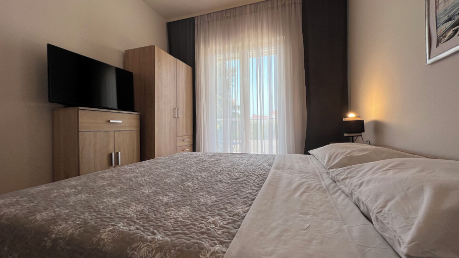 Others 3, Apartments Ivona, Vodice