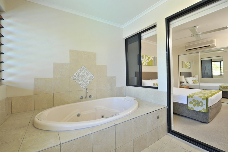Bathroom 4, Mantra Heritage Port Douglas, Douglas