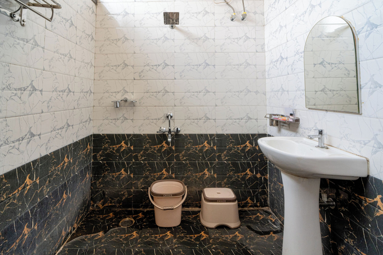 Bathroom 3, Hotel Entry Point, Raipur