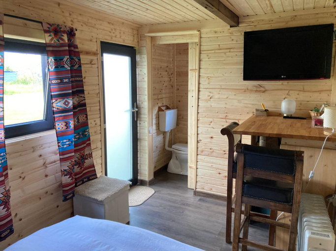 Bedroom 2, Bran Nori Albi Vila si Cabana, Zarnesti