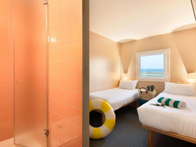 Bedroom 4, greet Hotel Nice Aéroport Promenade des Anglais, Alpes-Maritimes