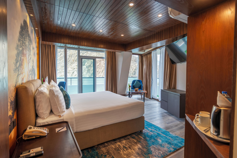 Room 5, Pearl Continental Attabad Lake, Northern Areas
