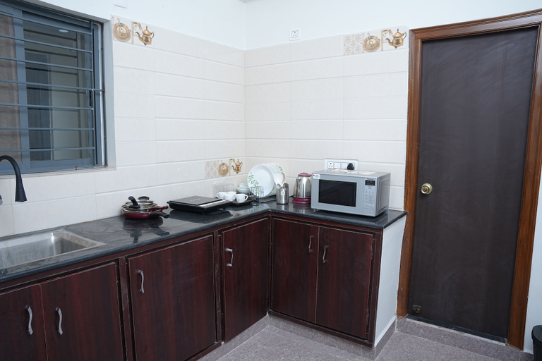 Private kitchen, The Comfort Nest Homestay, Chittoor