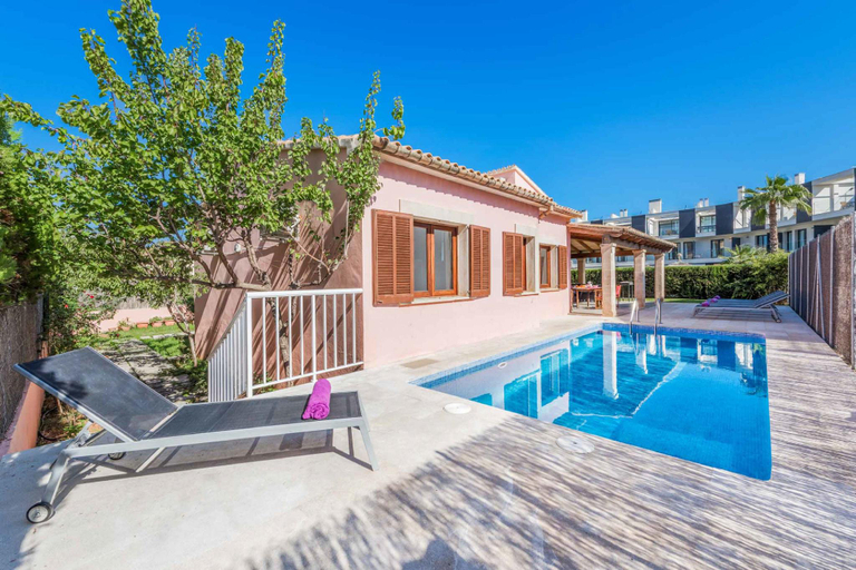 Others 5, Villa Llenaire, Baleares