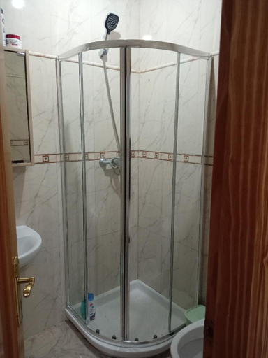 Bathroom 3, BRISA Apartment, La Carihuela Playa Torremolinos, Málaga