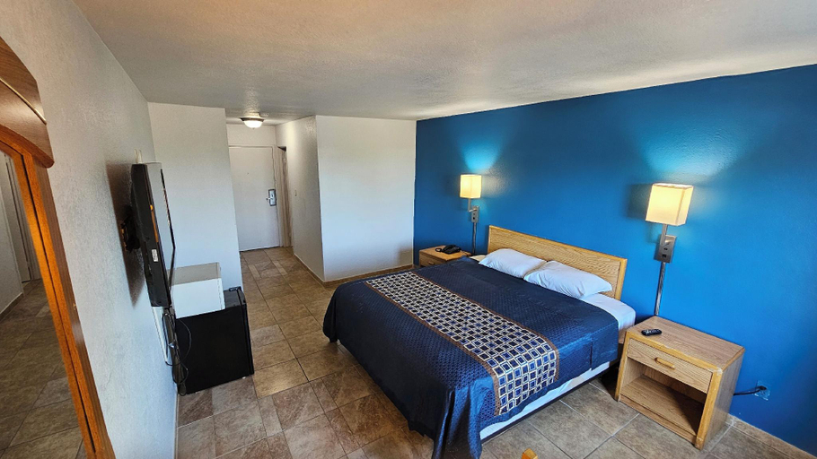 Bedroom 3, MetroParc 'nSuites, San Joaquin