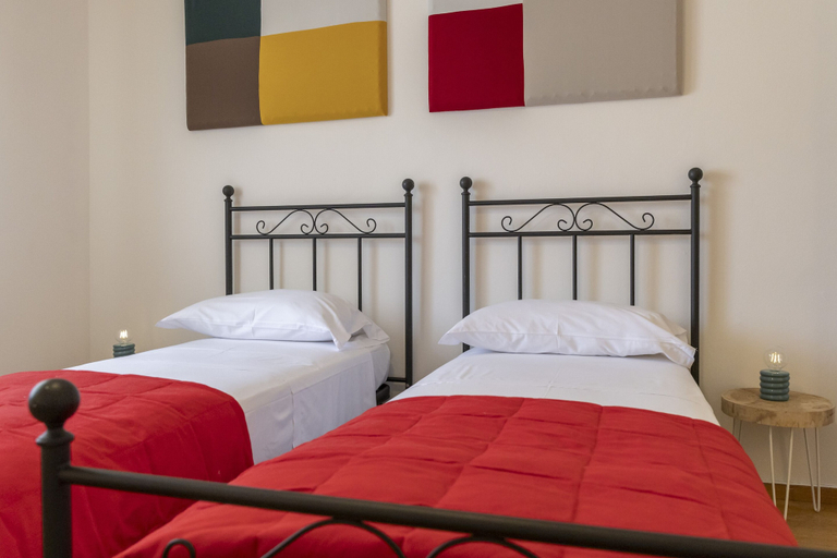 Bedroom 3, b&b Maricla', Verona