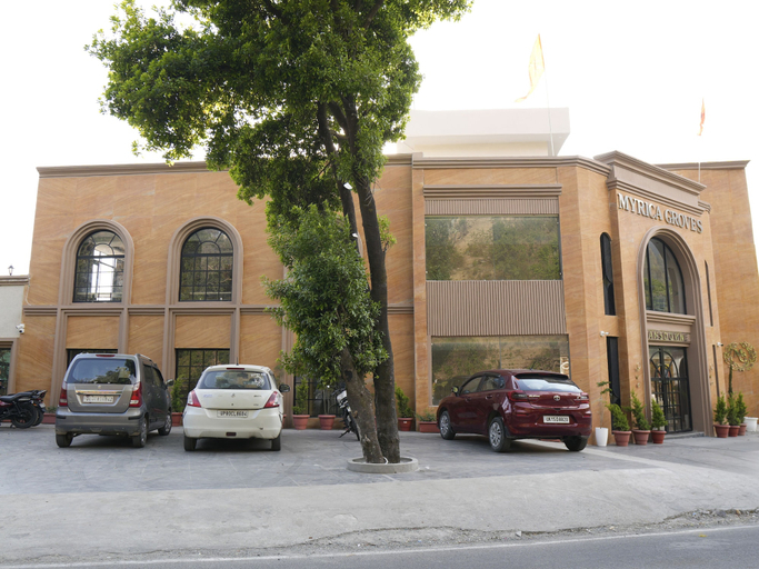 Front of property 2, Myrica Groves Lansdowne, Garhwal